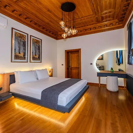 Lemira Pera & Luxery